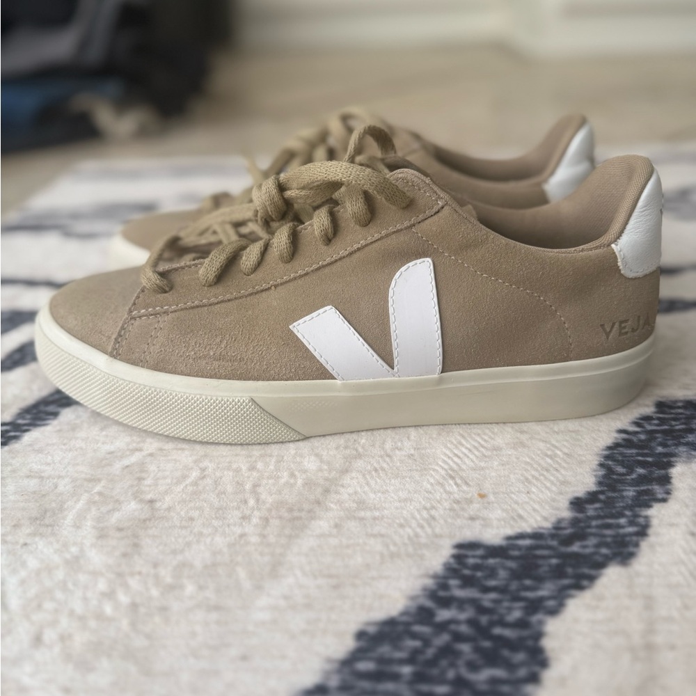 VEJA Men's Campo Low Top Leather Sneakers - Color Campo - NWOB